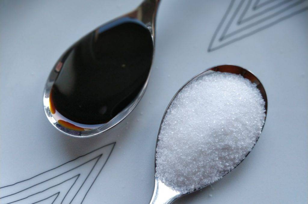 Melasa je vedľajší produkt pri výrobe bieleho curku. Náhradou cukru melasou nezískate menší obsah cukru v jedle, ale získate viac výživných látok, najmä určitých minerálov.