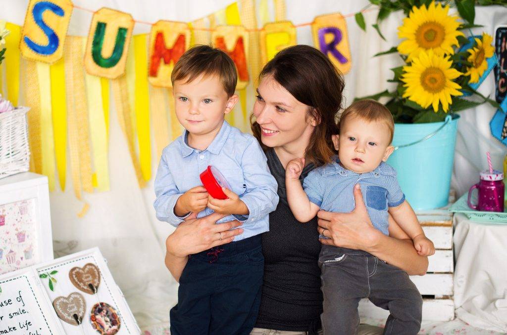 Obraz o materskej dovolenke podsúvaný sociálnymi sieťami: smiech, radosť, čisté deti, pohoda...